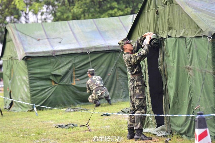 昌乐充气迷彩帐篷